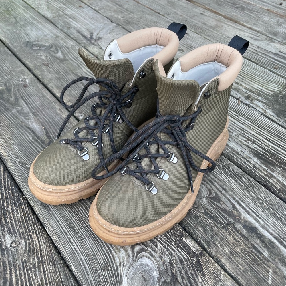 Green Thesus (Alice + Whittles) Boots